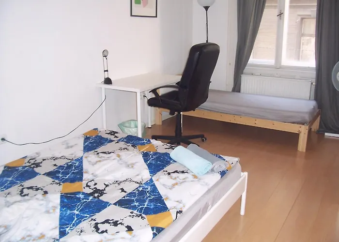Peace Apartment Near Paliament